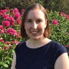 Headshot photo of Lauren Lasko