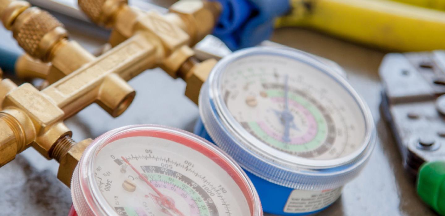 air conditioning tubes and meters