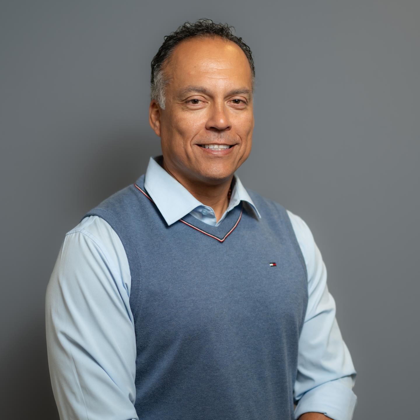 Cesar Flores